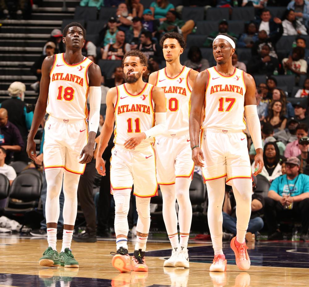 名曾效力于 名曾效力于